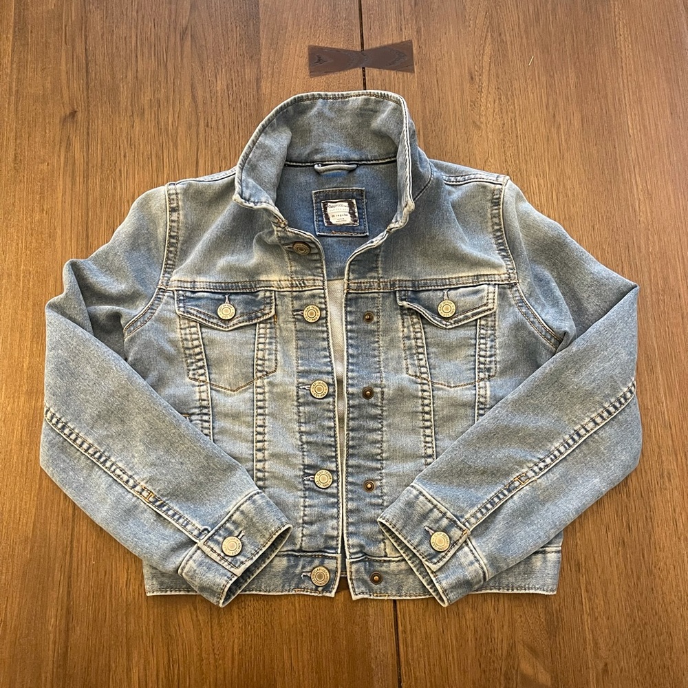 Gap Kids Denim Jacket, Girls size M.  😎